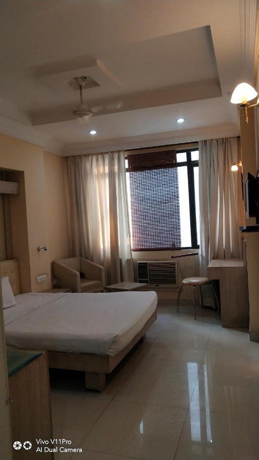 Rass Hotel Κανπούρ Εξωτερικό φωτογραφία
