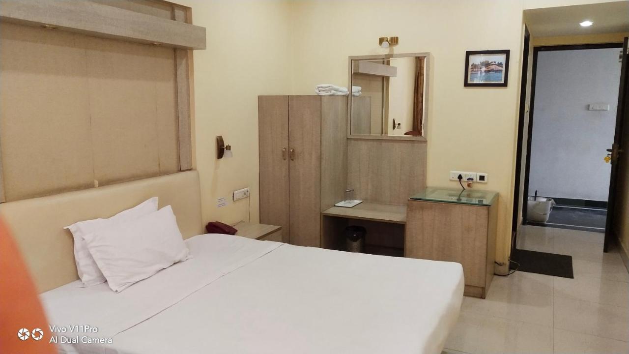 Rass Hotel Κανπούρ Εξωτερικό φωτογραφία