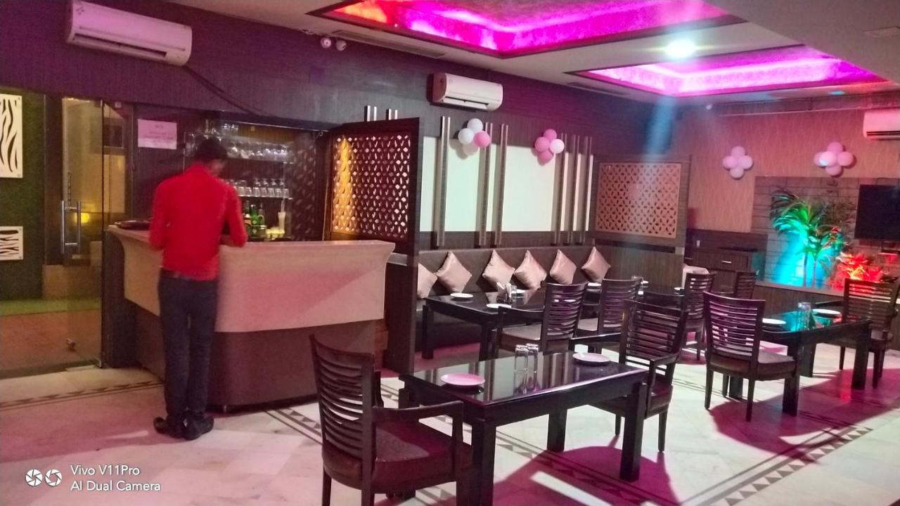 Rass Hotel Κανπούρ Εξωτερικό φωτογραφία